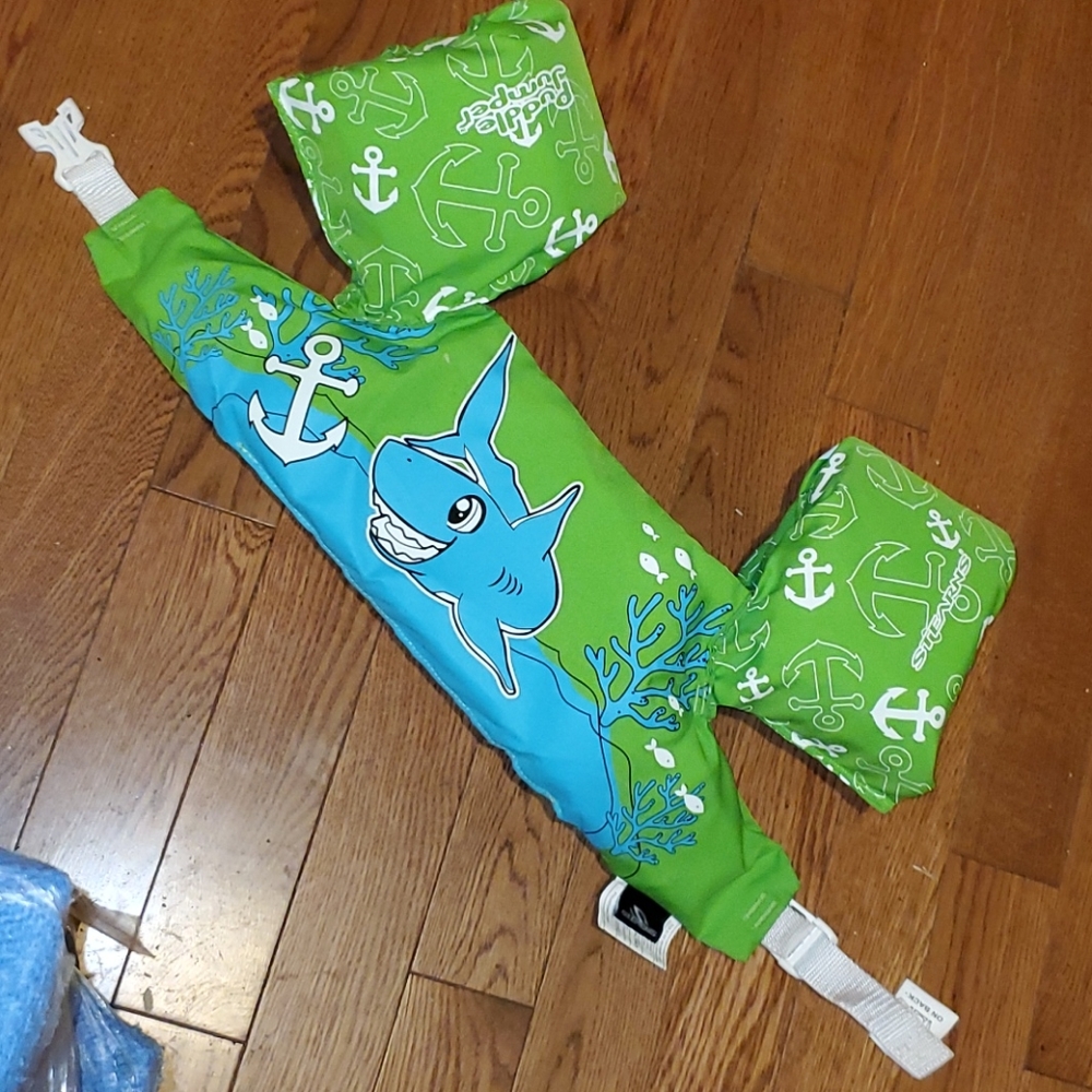 EUC Puddle Jumper Life Vest by Sterns